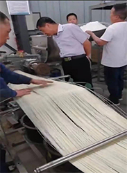 創(chuàng)業(yè)好選擇,首推方銳多功能米粉機(jī)!